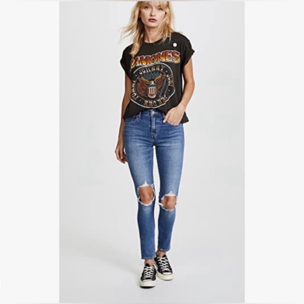 Levi's 721 High Rise Distressed Skinny Jeans Size 27 (fits like 26)